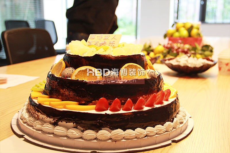 蛋糕全身照.jpg 蛋糕全身照.jpg