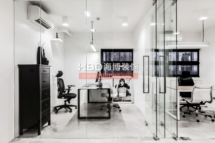 純黑白辦公設計,廣州裝修設計公司,辦公室裝修風格,海博裝飾.jpg 純黑白辦公設計,廣州裝修設計公司,辦公室裝修風格,海博裝飾.jpg