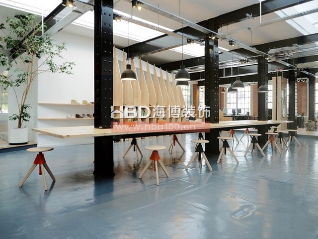 工業(yè)風(fēng)辦公室設(shè)計,辦公室設(shè)計風(fēng)格,服飾公司辦公室設(shè)計,海博裝飾.jpg 工業(yè)風(fēng)辦公室設(shè)計,辦公室設(shè)計風(fēng)格,服飾公司辦公室設(shè)計,海博裝飾.jpg