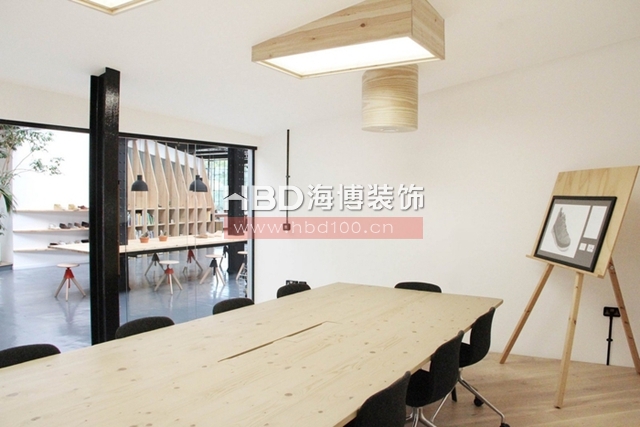 工業(yè)風(fēng)辦公室設(shè)計,辦公室設(shè)計風(fēng)格,服飾公司辦公室設(shè)計,海博裝飾.jpg 工業(yè)風(fēng)辦公室設(shè)計,辦公室設(shè)計風(fēng)格,服飾公司辦公室設(shè)計,海博裝飾.jpg