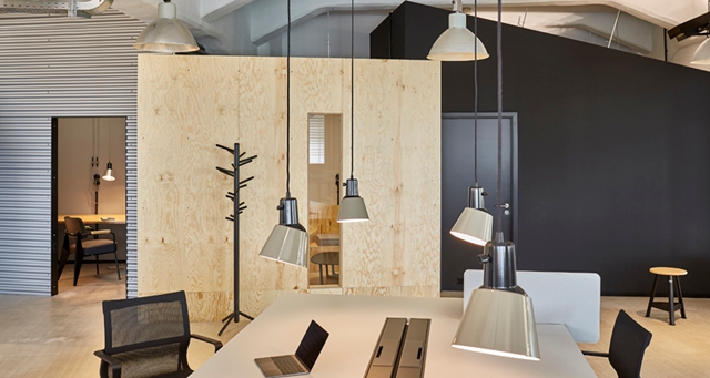 簡約風(fēng)辦公室裝修設(shè)計(jì),現(xiàn)代辦公裝修風(fēng)格,廣州裝飾公司,海博裝飾.jpg 簡約風(fēng)辦公室裝修設(shè)計(jì),現(xiàn)代辦公裝修風(fēng)格,廣州裝飾公司,海博裝飾.jpg