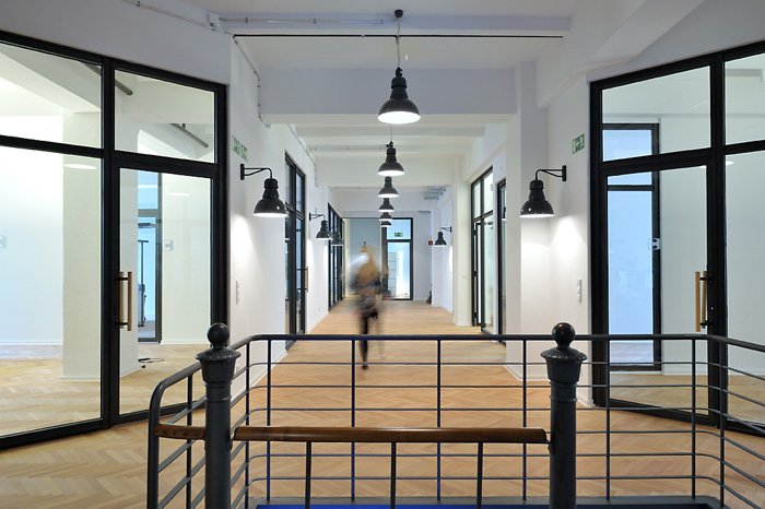 辦公室裝修風格,廣州裝飾公司,冷色調辦公室設計,海博裝飾.jpg 辦公室裝修風格,廣州裝飾公司,冷色調辦公室設計,海博裝飾.jpg