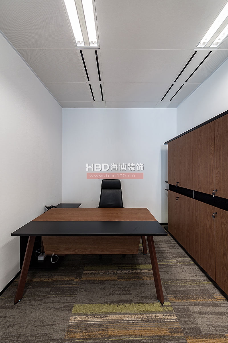 廣州辦公室裝修,環(huán)球都會辦公室裝修.jpg 廣州辦公室裝修,環(huán)球都會辦公室裝修.jpg