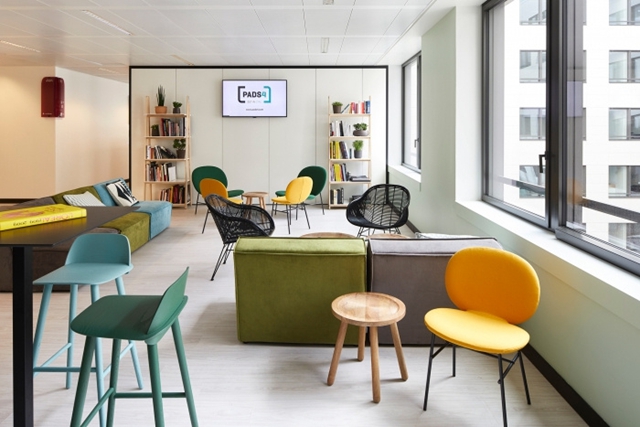 化妝品公司辦公室裝修設(shè)計.jpg 化妝品公司辦公室裝修設(shè)計.jpg