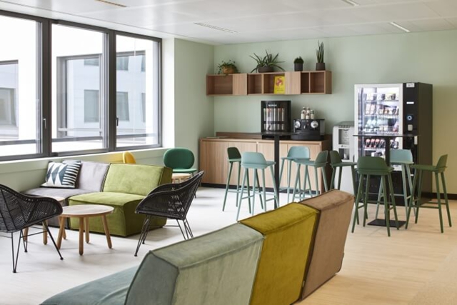 化妝品公司辦公室裝修設(shè)計.jpg 化妝品公司辦公室裝修設(shè)計.jpg