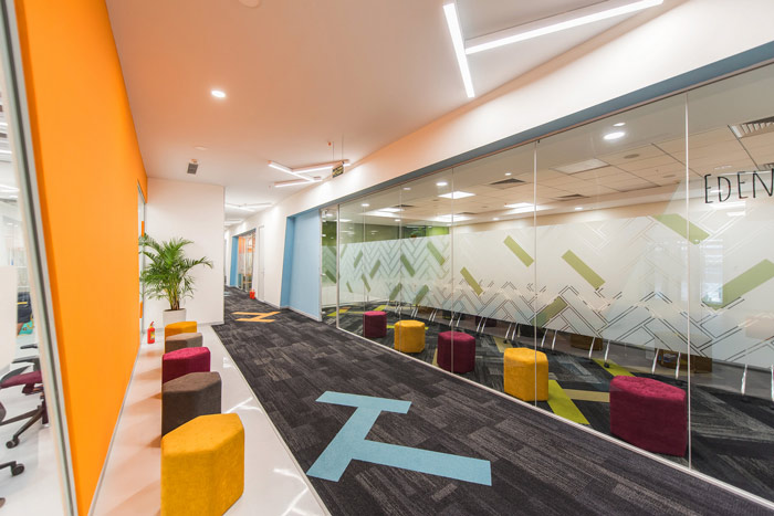 游戲公司辦公室設(shè)計(jì)風(fēng)格.jpg 游戲公司辦公室設(shè)計(jì)風(fēng)格.jpg